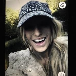 Meet your Posher, Cynanne